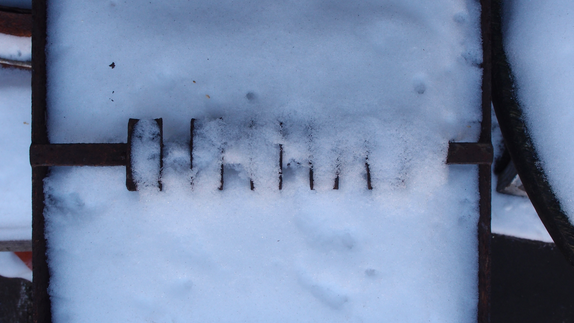 2021-01-30 Wasser in der Spüle II (Remix John Cage 'Sonatas & Interludes', On-Off) (Komposition, Remix, Recording, Foto)